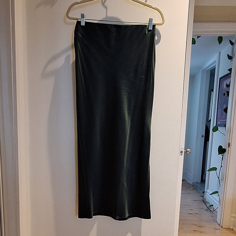 EUC Lilysilk Bias Cut Midi Skirt in Green Silk